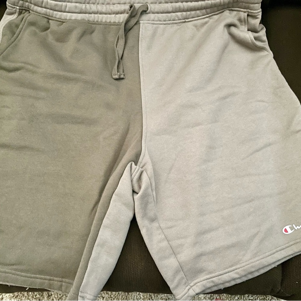 Men’s Champion two-tone shorts - XXL
